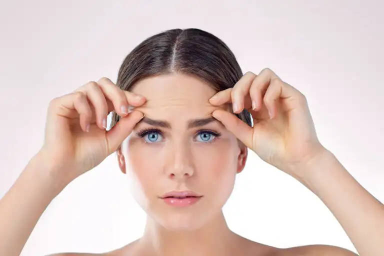 10 простых шагов: Как сделать массаж лица в домашних условиях